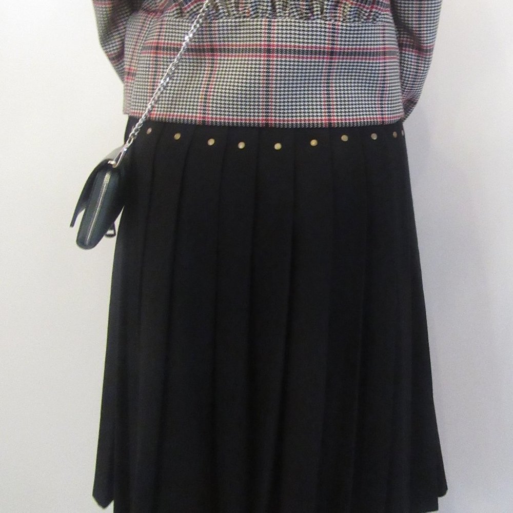 NWT Byblos Pleated Black Skirt